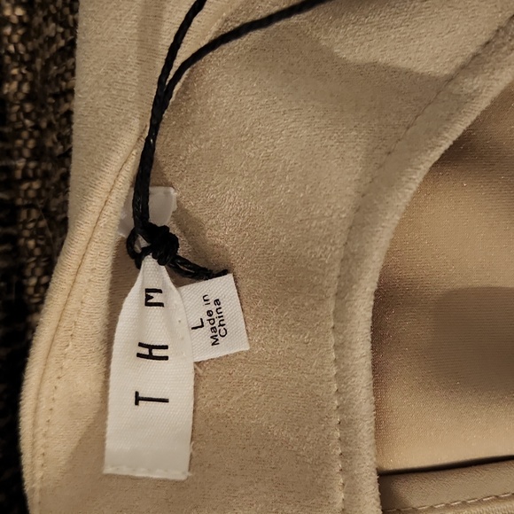 THML Dress - Picture 5 of 7